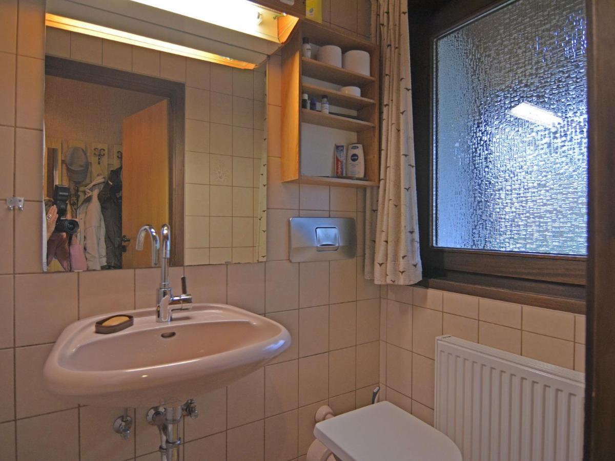 Furnished Bungalow With Peaceful Neighbourhood Мешеде Екстериор снимка