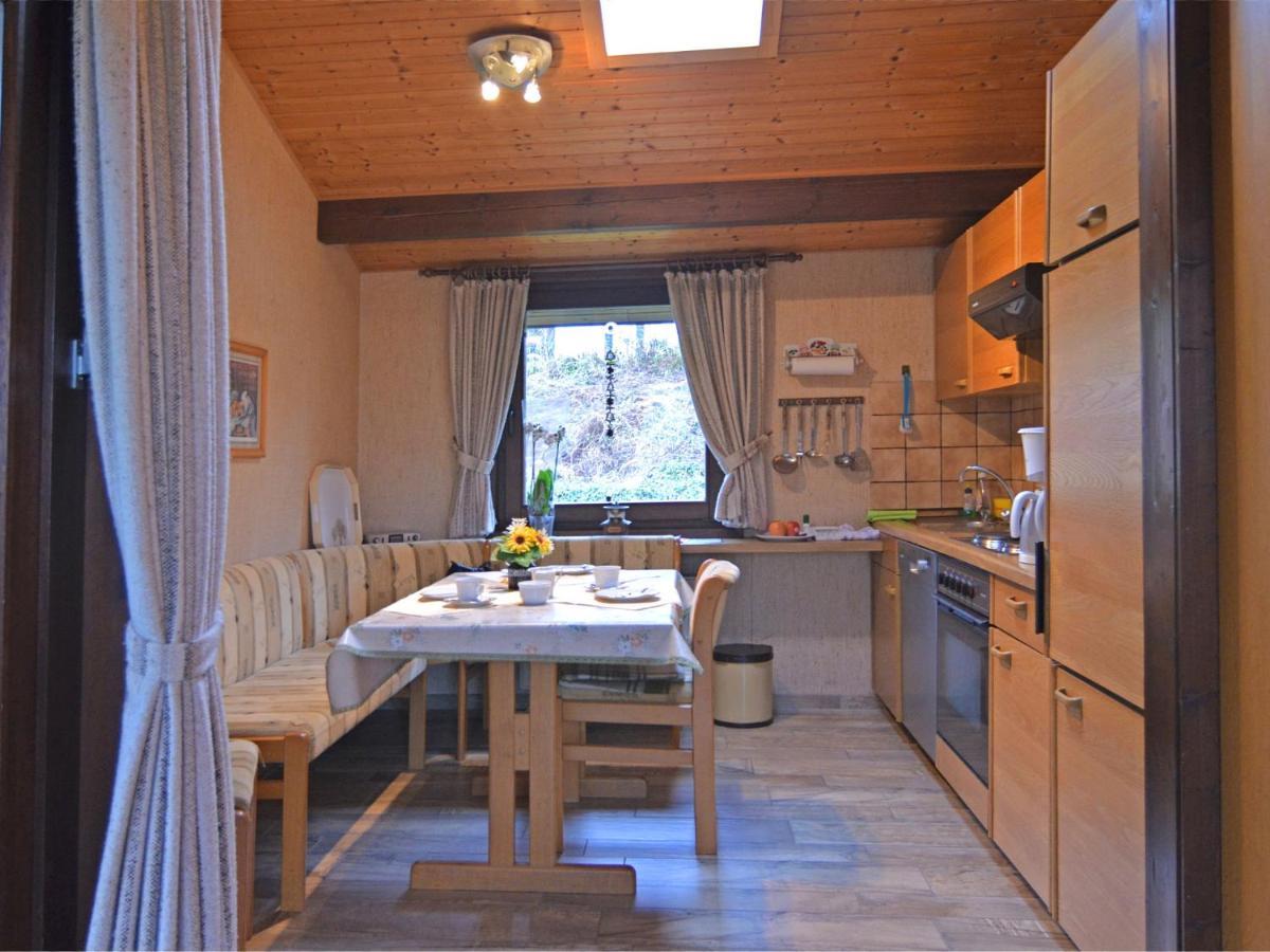 Furnished Bungalow With Peaceful Neighbourhood Мешеде Екстериор снимка