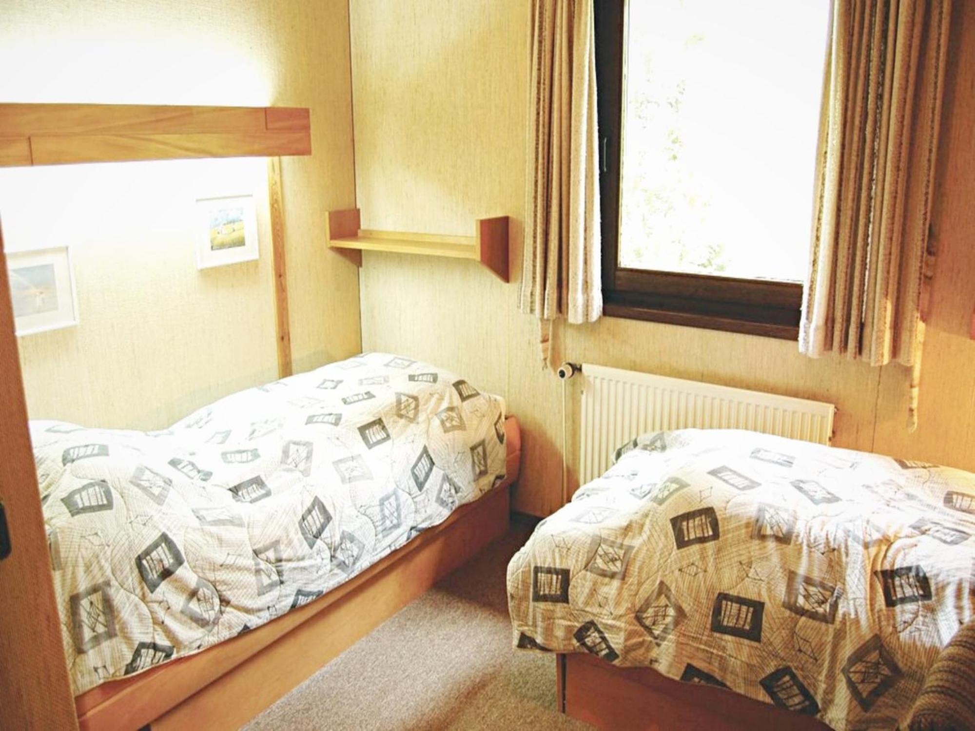 Furnished Bungalow With Peaceful Neighbourhood Мешеде Екстериор снимка