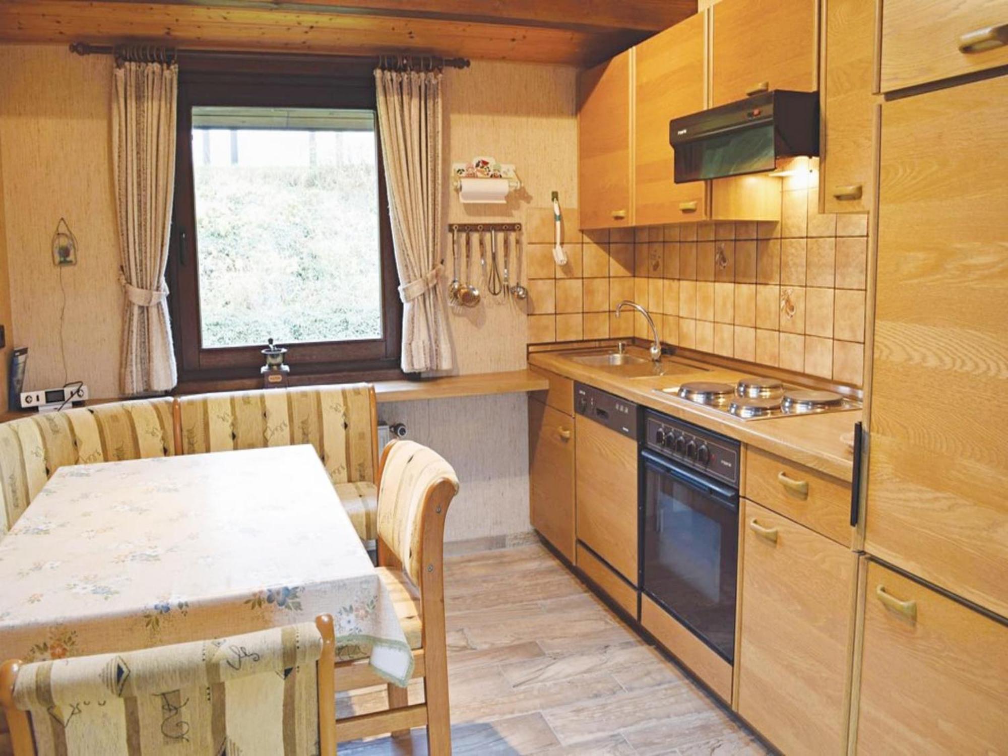 Furnished Bungalow With Peaceful Neighbourhood Мешеде Екстериор снимка