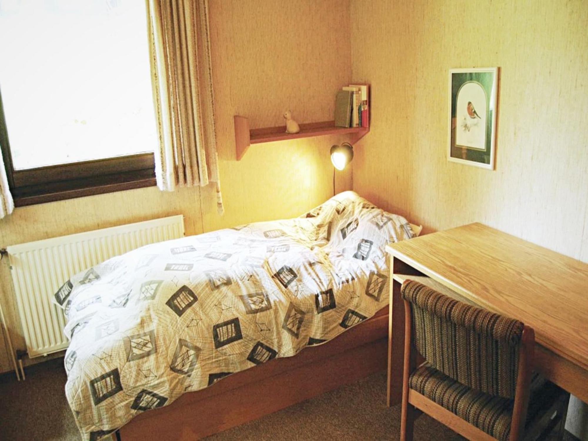 Furnished Bungalow With Peaceful Neighbourhood Мешеде Екстериор снимка